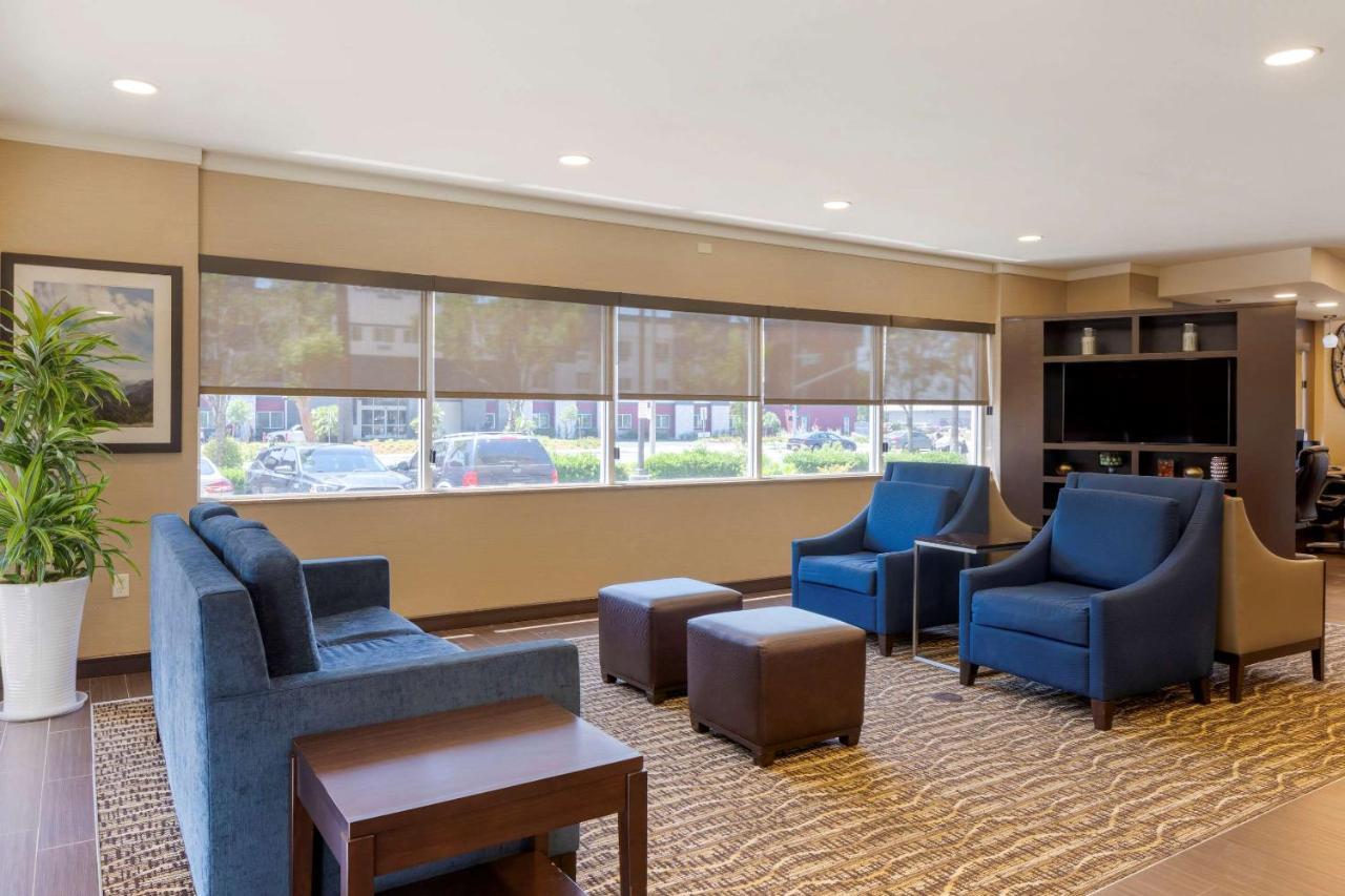 Comfort Suites Ontario Airport Convention Center Ngoại thất bức ảnh